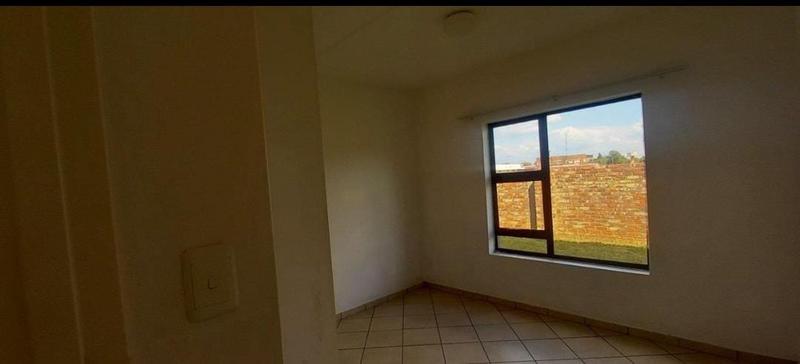 To Let 2 Bedroom Property for Rent in Klerksdorp North West